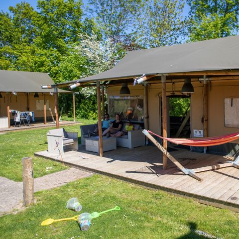 Canvas and wooden tent 5 persons - Luxury