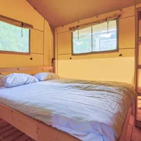 Canvas and wooden tent 5 persons - Thrush safari tent