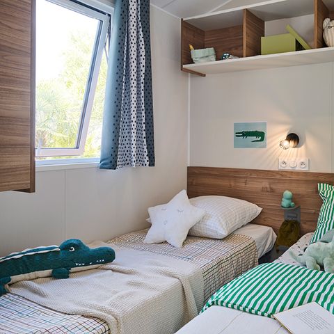 Mobile home 8 persons - PRESTA + 40m² – 4 bedrooms, 2 bathrooms, TV and air conditioning