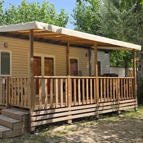 Mobile home 8 persons - Mobile-home | Comfort | 4 Bedrooms | 8 Pers. | Raised terrace | Outside kitchen | 2 bathrooms | Air-conditioning.