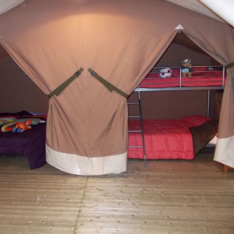 CANVAS AND WOOD TENT 5 people - Lodge Confort 4-5 people - Canvas & Wood - 30 m² - 2 bedrooms - Electricity - Bathroom