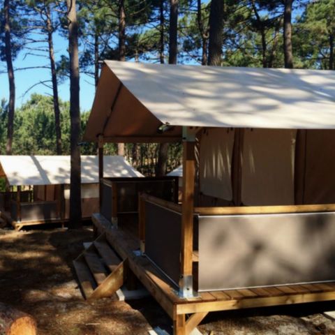 CANVAS AND WOOD TENT 5 people - Lodge Confort 4-5 people - Canvas & Wood - 30 m² - 2 bedrooms - Electricity - Bathroom