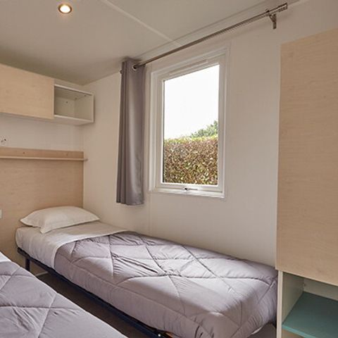 MOBILE HOME 4 people - Mobile-home | Premium Azure | 2 Bedrooms | 4 Pers. | Raised terrace | Air conditioning | TV