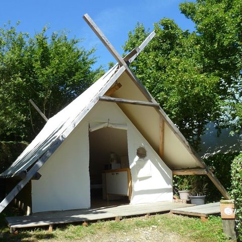 CANVAS AND WOOD TENT 4 people - COSY TRAPPER Without sanitary facilities