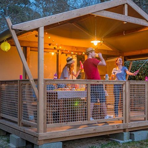 CANVAS AND WOOD TENT 5 people - Super Lodge Tent | 2 Bedrooms | 4/5 Pers. | No bathroom