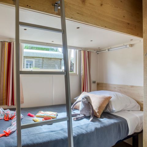 Unusual 4 persons - 2 Bedroom Caravan