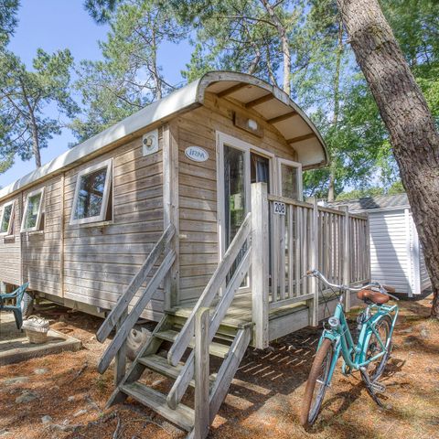 Unusual 4 persons - 2 Bedroom Caravan