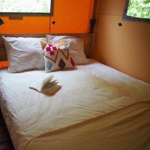 Canvas and wooden tent 5 persons - Loubine
