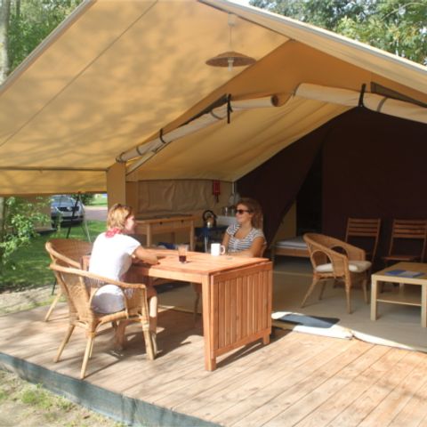 Canvas and wooden tent 5 persons - Safaritent without sanitary facilities