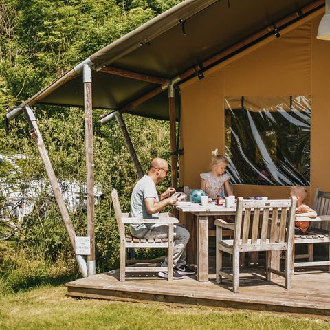 CANVAS AND WOOD TENT 5 people - SunLodge Taiga (ST5S)