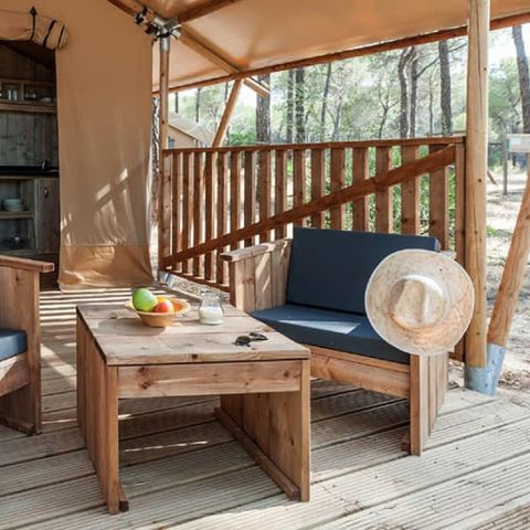 CANVAS AND WOOD TENT 5 people - SunLodge Taiga (ST5S)