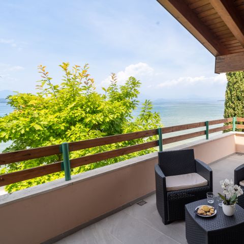 APARTMENT 4 people - 2-bedroom deluxe flat