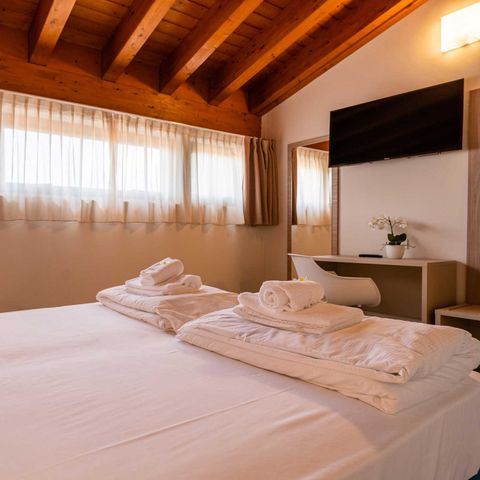APARTMENT 4 people - 2-bedroom deluxe flat