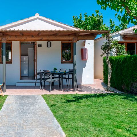 BUNGALOW 6 people