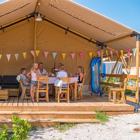 CANVAS AND WOOD TENT 6 people - Tente Safari | 3 Ch. | 6 Pers. | 1 SDB | Clim.