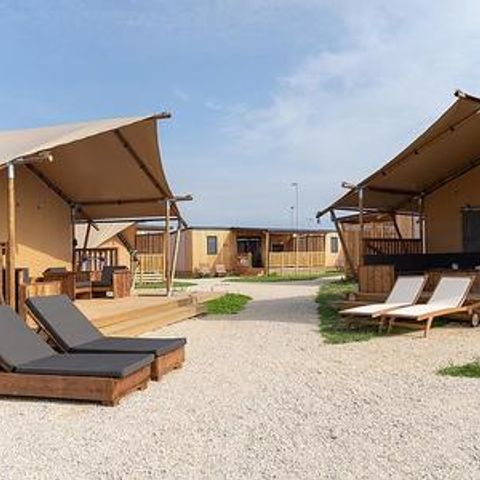 CANVAS AND WOOD TENT 5 people - Taiga