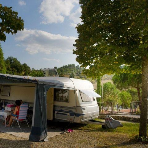 Pitch - Large Pitch - 60m² - Car