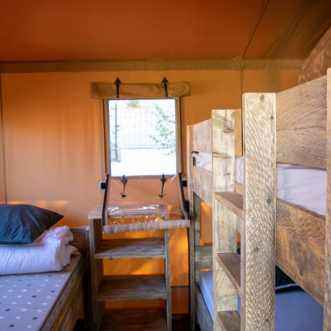 CANVAS AND WOOD TENT 5 people - VARADERO 2 bedrooms - 50 m2