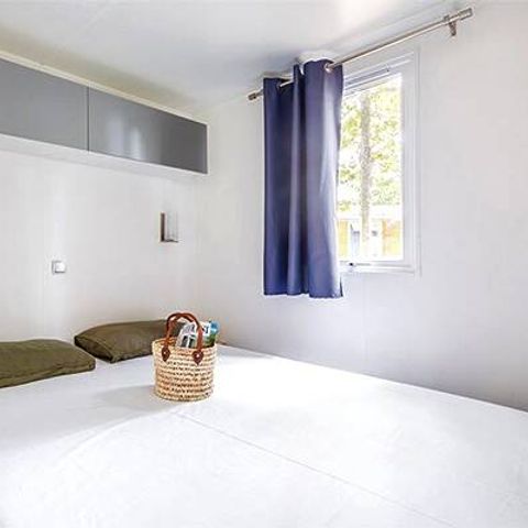 Mobile home 4 persons - | Premium | 2 Bedrooms | 4 Pers | Raised terrace | Air conditioning | TV