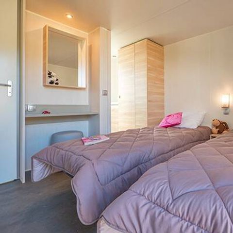 Mobile home 4 persons - Ultimate | 2 Bedrooms | 4 Pers | Raised terrace | 2 bathrooms | Air conditioning | TV