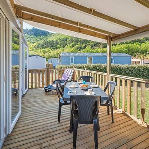 Mobile home 4 persons - Ultimate | 2 bedrooms | Sleeps 4 | Raised terrace | Jacuzzi | 2 bathrooms | Air conditioning | TV