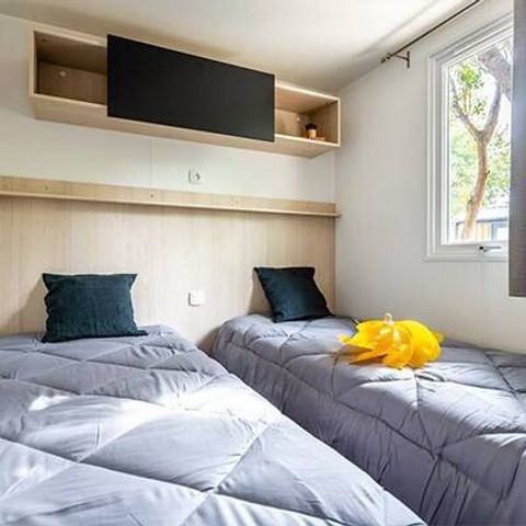 Mobile home 4 persons - Ultimate | 2 Bedrooms | 4 Pers | Raised terrace | Tropical shower | 1 bathroom | Air conditioning | TV