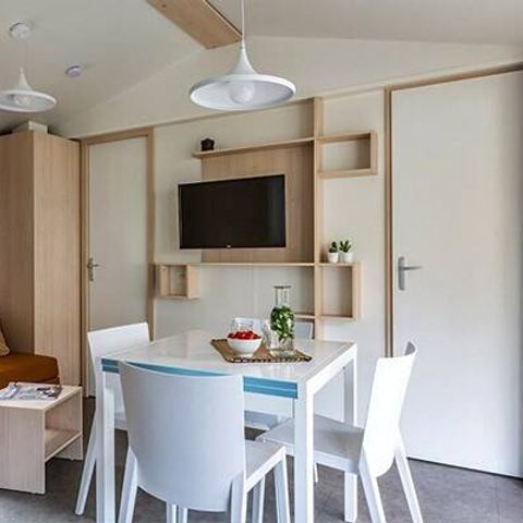 Mobile home 4 persons - Mobil-home | Ultimate | 2 Bedrooms | 4 Pers | Raised terrace | Jacuzzi | Tropical shower | Air conditioning | TV