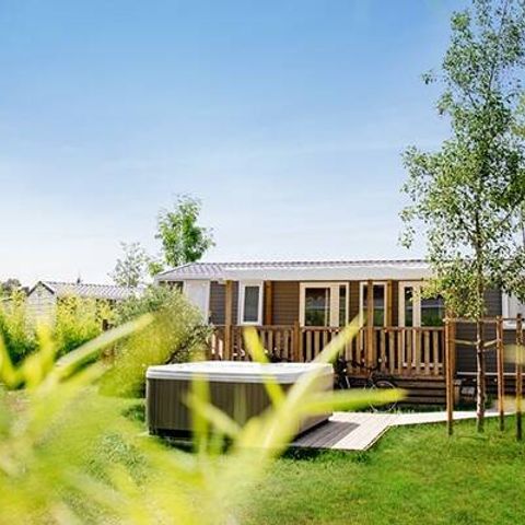 Mobile home 6 persons - Ultimate | 3 Bedrooms | 6 Pers | Raised terrace | Jacuzzi | 2 bathrooms | Air conditioning | TV