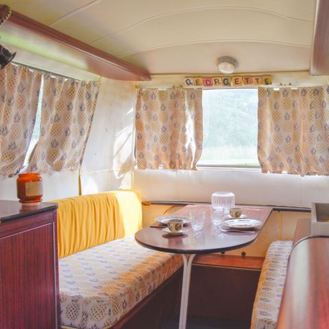 Caravan 2 persons - Small vintage caravan in the middle of the Domaine