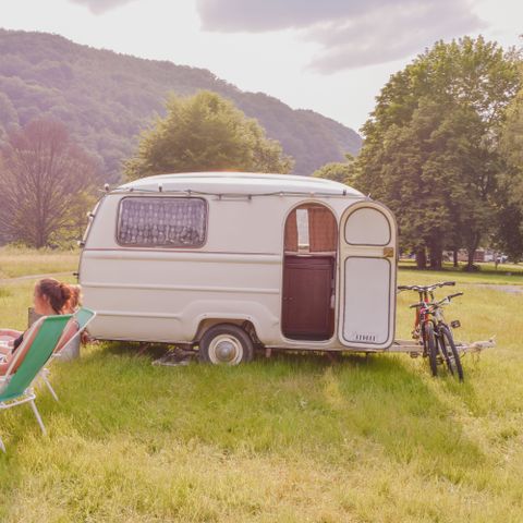 Caravan 2 persons - Small vintage caravan in the middle of the Domaine