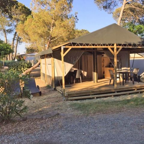 CANVAS BUNGALOW 6 people - Extra Luxe Lodgetent (LG) - Without bathroom