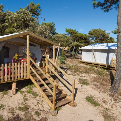 Canvas and wooden tent 4 persons - Trapper, 2 Rooms without sanitary facilities