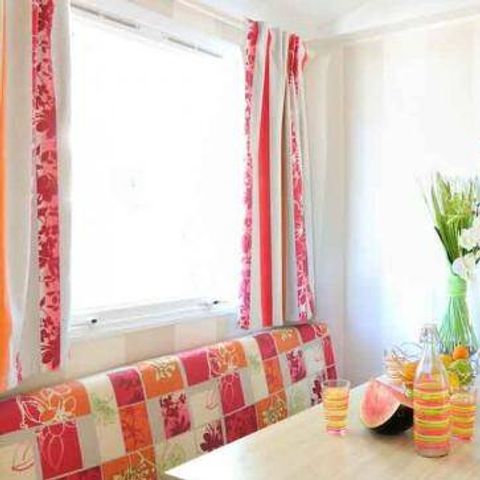 MOBILE HOME 4 people - Mobile-home | Comfort | 2 Bedrooms | 4 Pers. | Raised terrace | 1 Bathroom | Air-con.