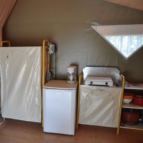 Glamping tent 5 persons - 2-bedroom canvas bungalow Canada - no sanitary facilities