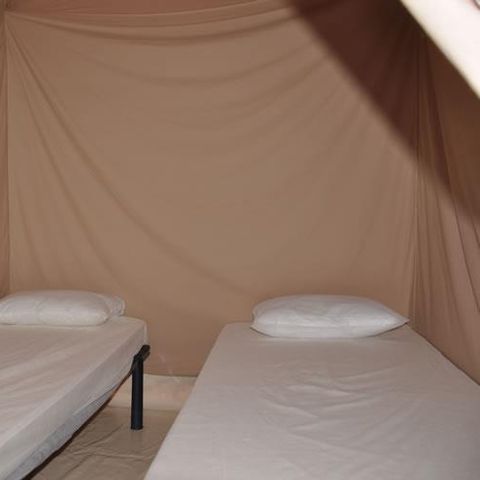 Glamping tent 6 persons - Canada 3 bedrooms - no bathroom