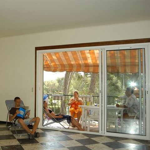 COUNTRY HOUSE 6 people - MISTRAL