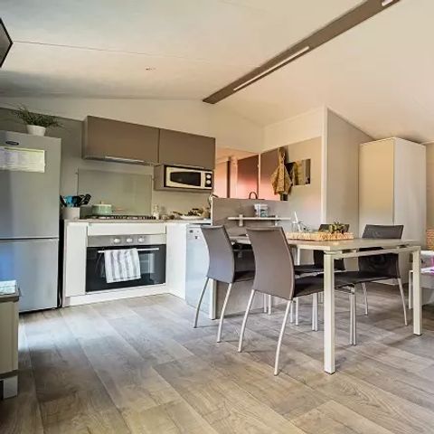 Mobile home 6 persons - Trio Premium 4 Rooms 6 People Jacuzzi + Air Conditioning + TV