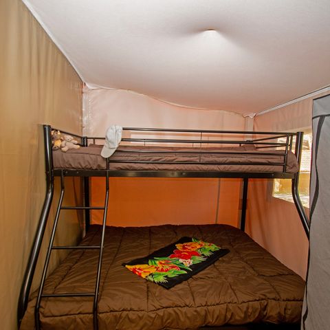 CANVAS AND WOOD TENT 5 people - Lodge without sanitary facilities