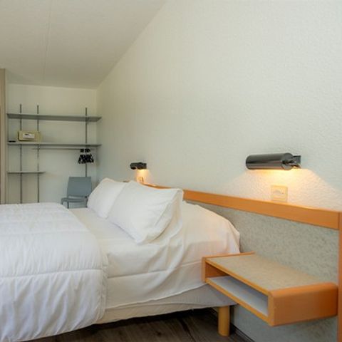 BEDROOM 2 people - Bedroom | 2 Pers. | Elevated terrace | TV