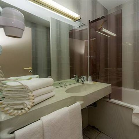 BEDROOM 2 people - Raised terrace | 1 bathroom | TV