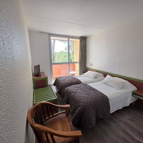 BEDROOM 2 people - Raised terrace | 1 bathroom | TV