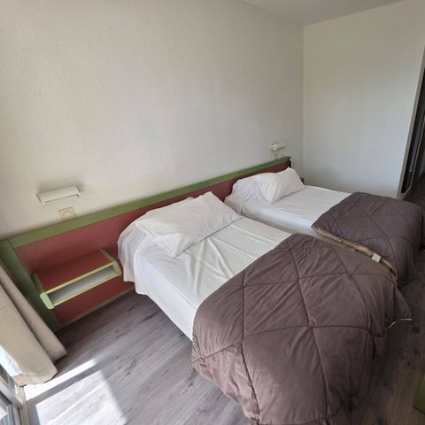 BEDROOM 2 people - Raised terrace | 1 bathroom | TV