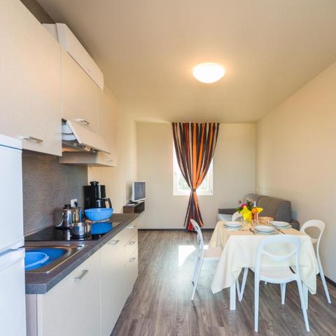 APARTMENT 4 people - two-piece top