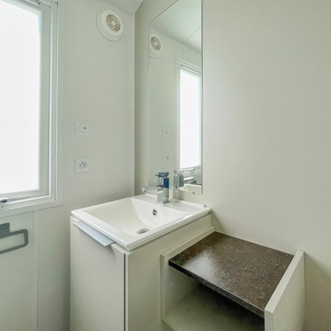 MOBILE HOME 6 people - 3-bedroom RESIDENTIAL sleeps 6