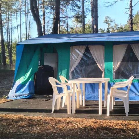 Tent 5 persons - Navajo Tent 4 Rooms 6 People (4 adults + 2 children) Without sanitary facilities