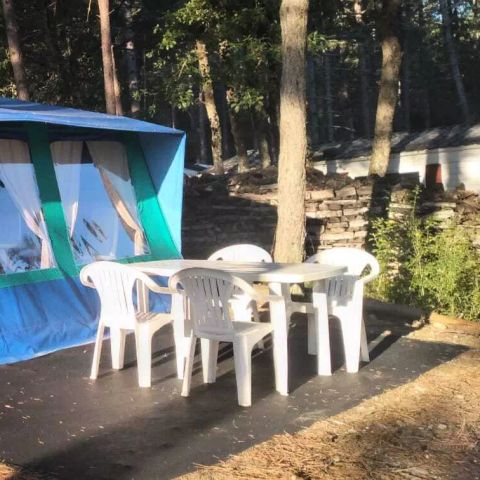 Tent 5 persons - Navajo Tent 4 Rooms 6 People (4 adults + 2 children) Without sanitary facilities