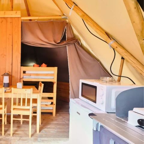 Tent 4 persons - Tipi 3 Rooms 4 People (2 Adults + 2 Children) Without Sanitary Facilities