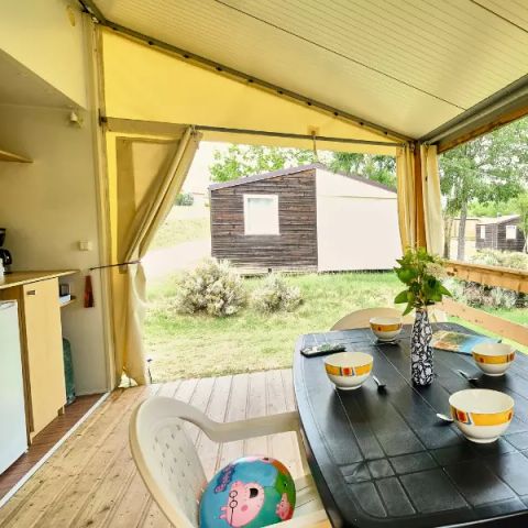 Canvas and wooden tent 4 persons - Bungalow Toilé 3 Pièces 4 adultes (+ 1 enfant -9 ans) Sans Sanitaire