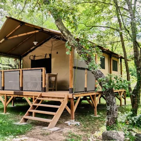 Canvas and wooden tent 5 persons - Lodge Premium 3 Rooms 5 People Air-conditioned