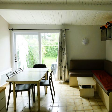 STUDIO 4 people - TV - PLANCHA